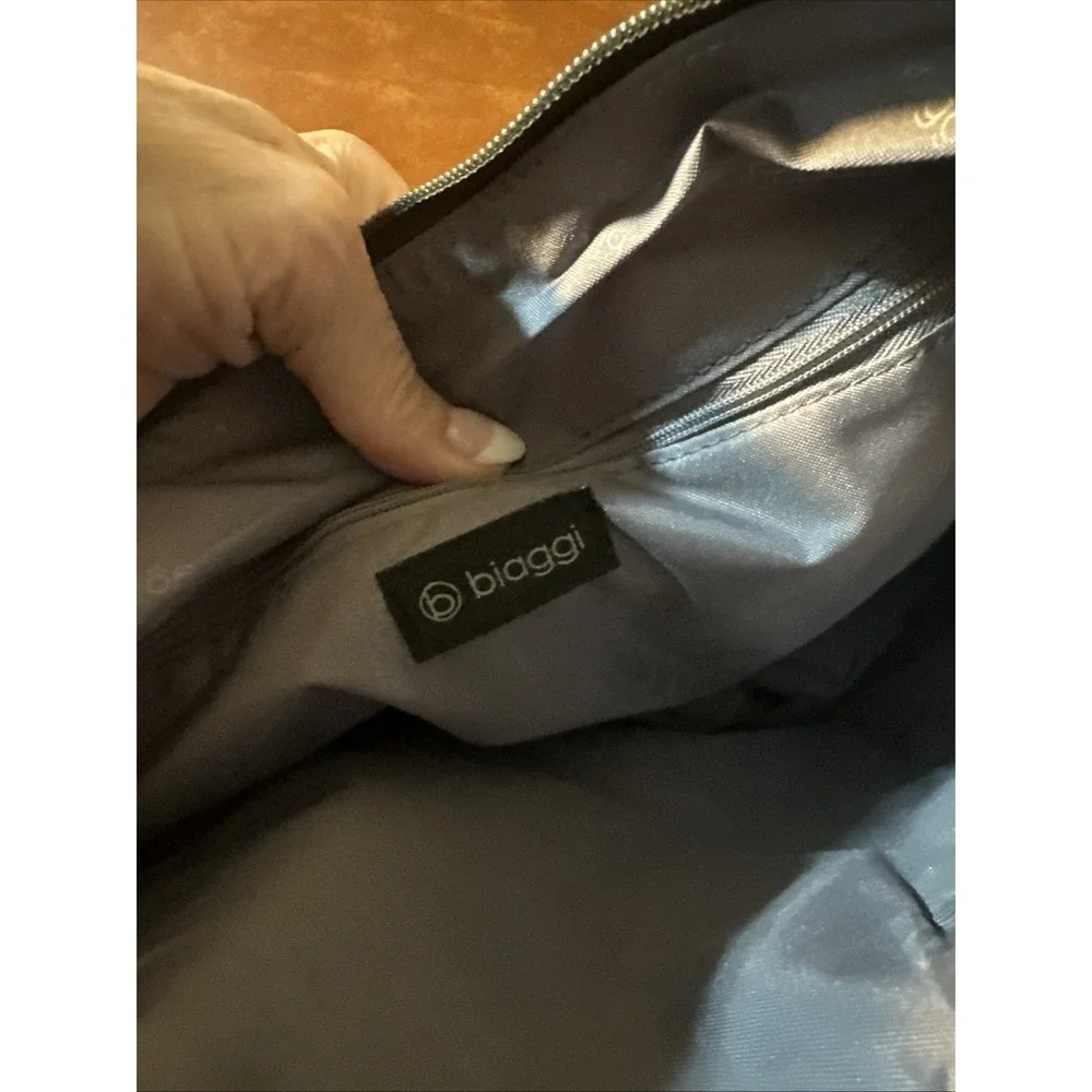 Biaggi Flexmates Convertible Crossbody | Lightweight RFID Blocking Hobo Grey